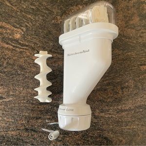 Italian KitchenAid Gourmet Pasta Press Attachment